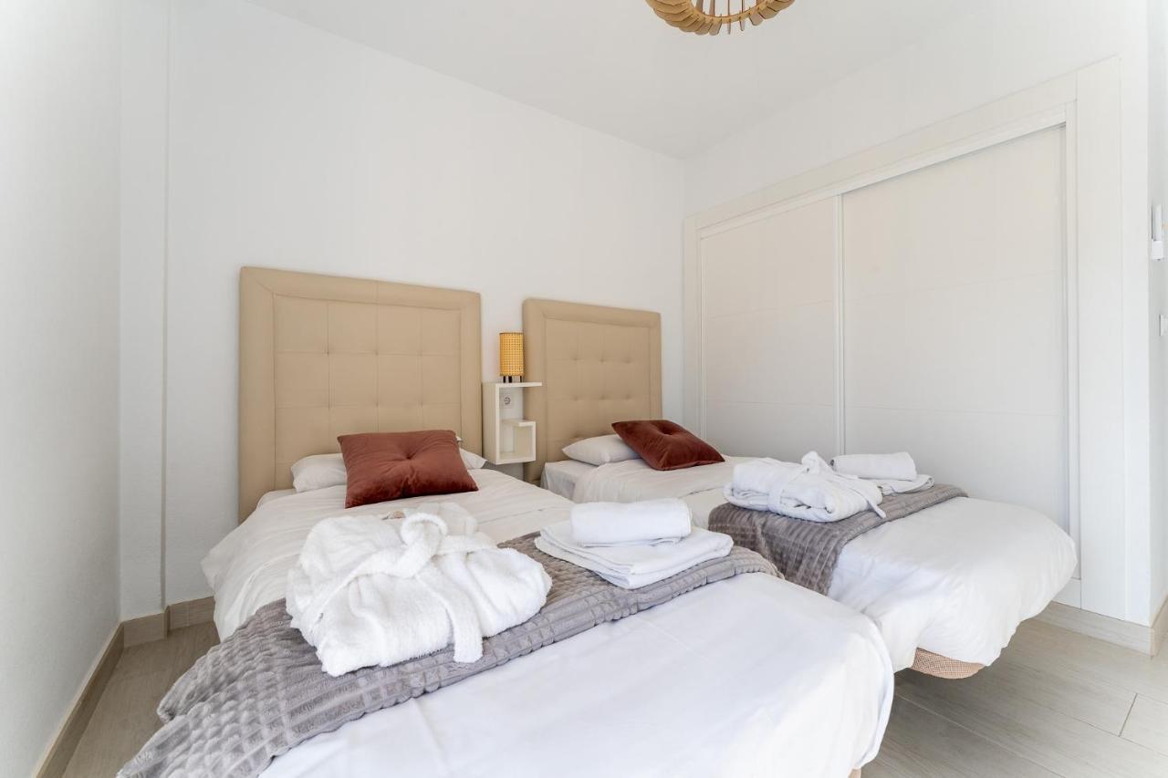 Sea View 2 Bedroom Apartment 2 Min Away From The Beach トレモリノス エクステリア 写真